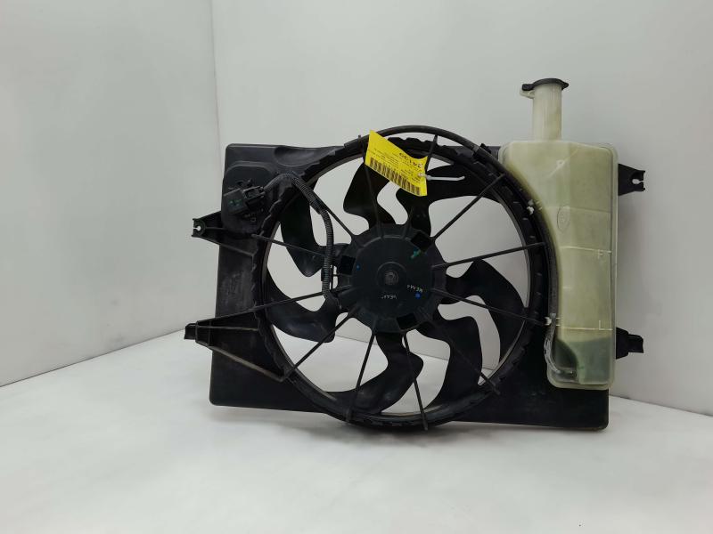 2017-2018 Hyundai Elantra Sedan 2.0L Engine Cooling Fan Assembly OEM 25380F2000