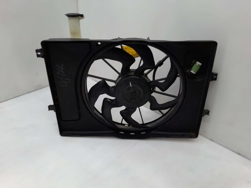 2017-2018 Hyundai Elantra Sedan 2.0L Engine Cooling Fan Assembly OEM 25380F2000