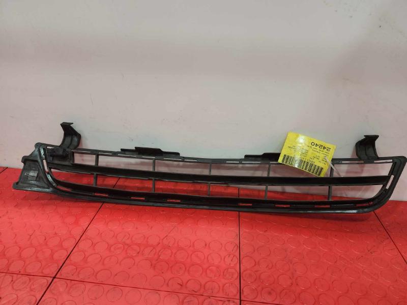 2013 Chevrolet Malibu Grille