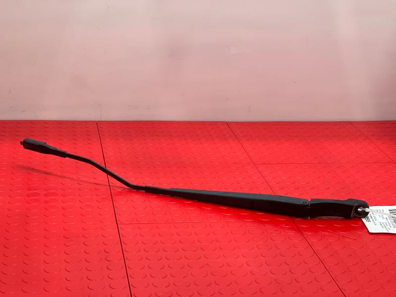 2012 Ford Taurus Wiper Arm