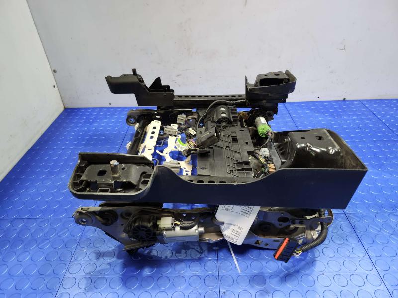 2020 Ford Escape Seat Track