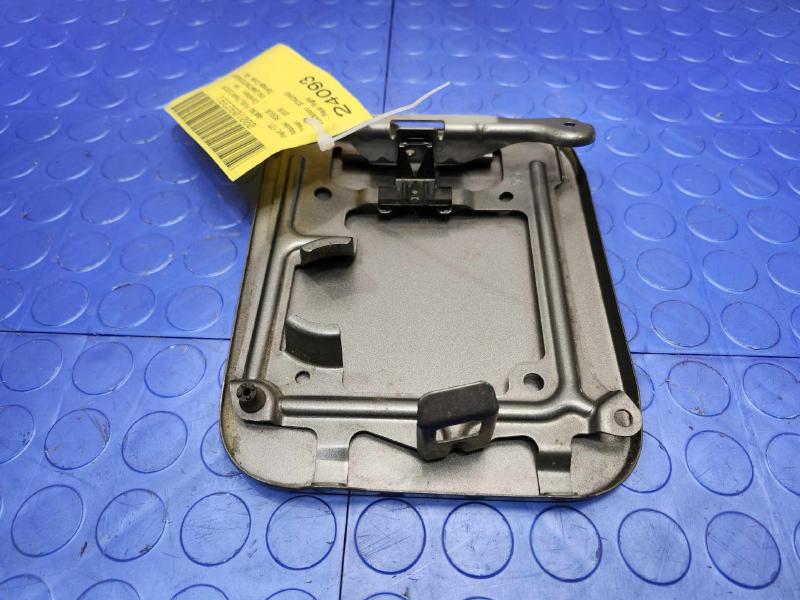 2016 Nissan Rogue Fuel Tank Door