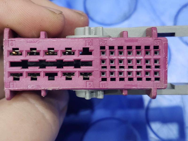 2012 Mercedes ML-Class Seat Track