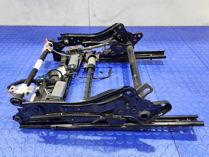 2012 Mercedes ML-Class Seat Track