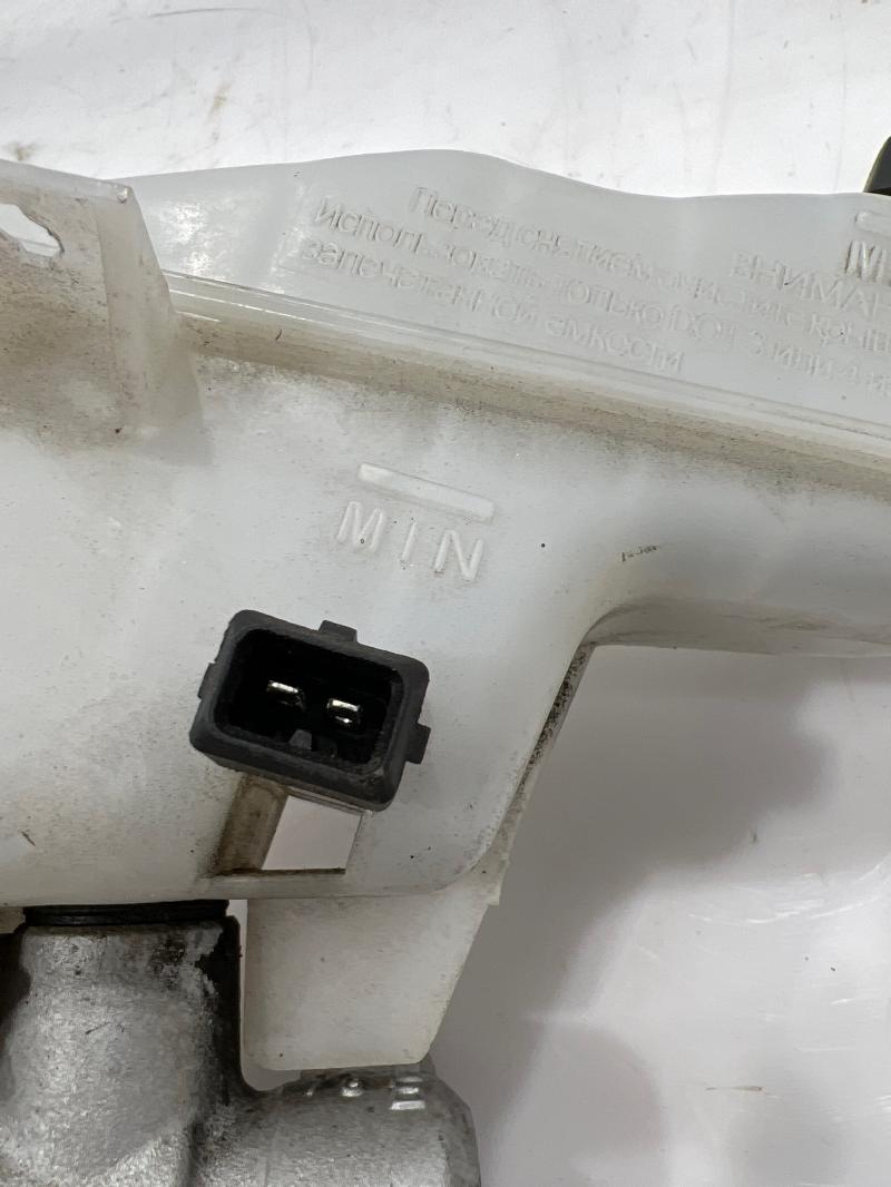 2012 - 2017 Hyundai Veloster Brake Master Cylinder Assembly OEM 585102V200