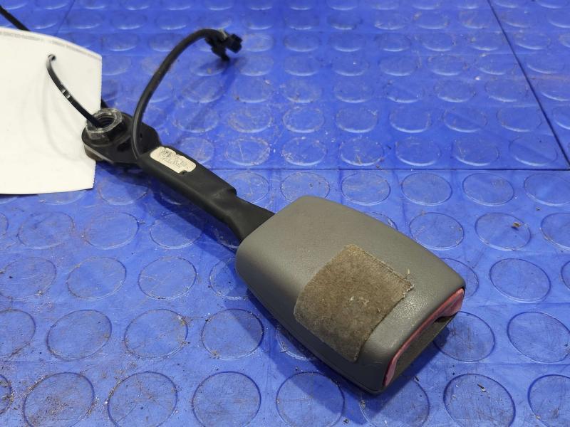 2009 Chevrolet Malibu Front Seat Belt