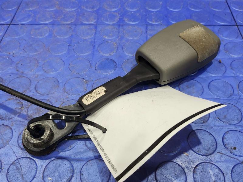 2009 Chevrolet Malibu Front Seat Belt