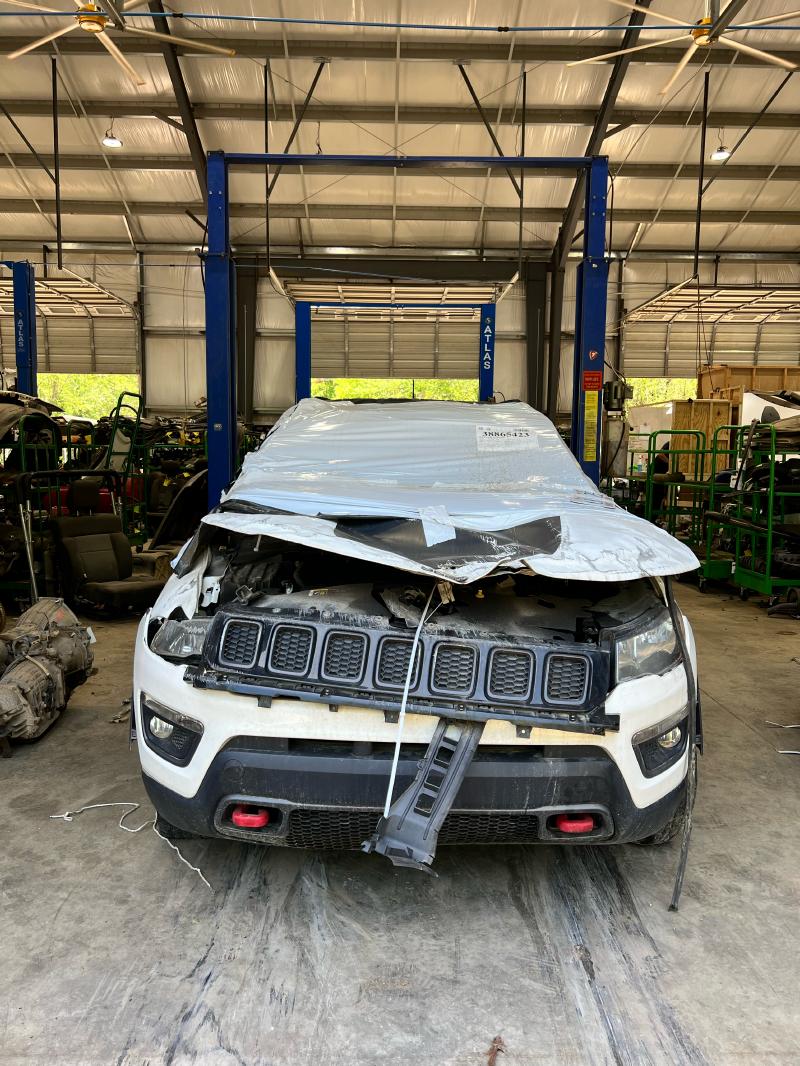 2018 Jeep Compass Front Door Regulator