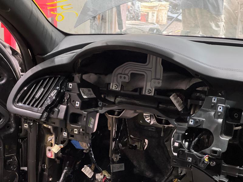 2018-2021 Kia Stinger Dashboard Panel Dash Pad Black Fits 7" Screen Models OEM 84710J5000WK