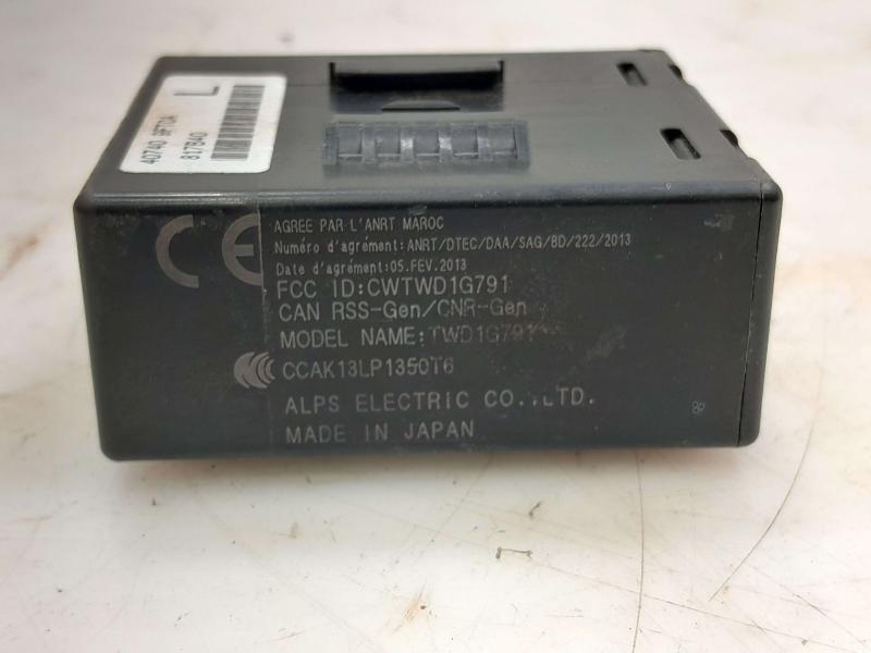 2017-2021 Nissan Titan Antenna Tire Pressure Module OEM 407409FT0A