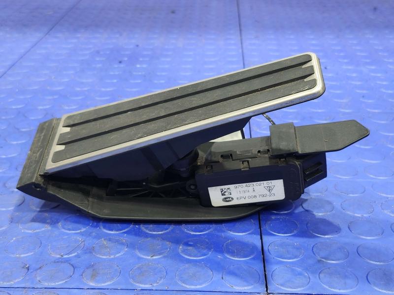 2010-2016 Porsche Panamera 970 Accelerator Pedal Assembly OEM 97042302101
