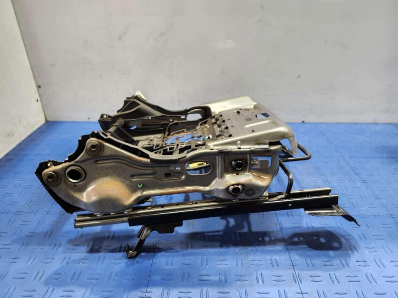 2018 Subaru Crosstrek Seat Track