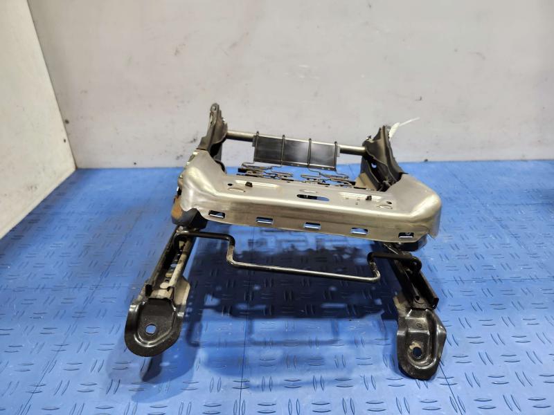 2018 Subaru Crosstrek Seat Track