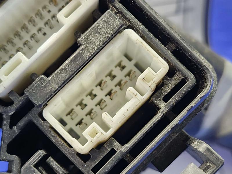 2015 Toyota Prius Engine Fuse Box