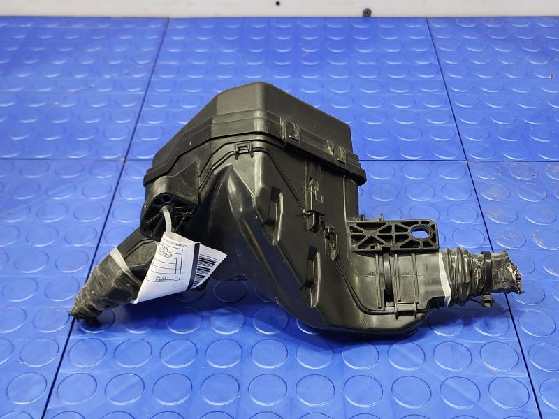 2015 Toyota Prius Engine Fuse Box
