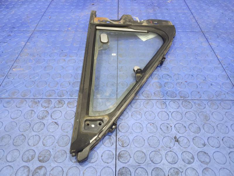 1992 Isuzu NPR Front Vent Glass/Window