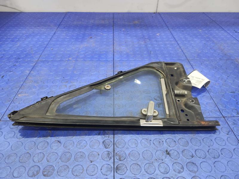 1992 Isuzu NPR Front Vent Glass/Window