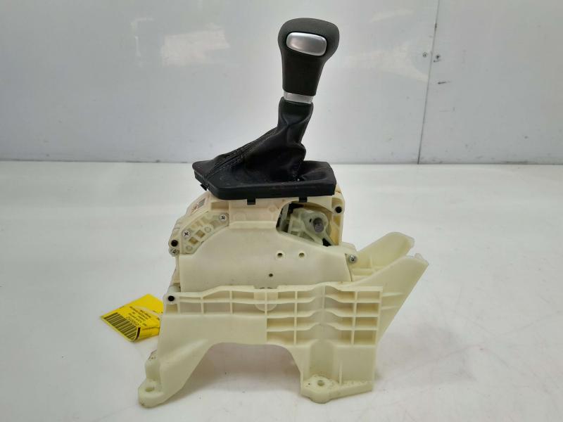 2017 - 2022 Kia Niro Automatic Gear Shifter Assembly OEM 46700G5110