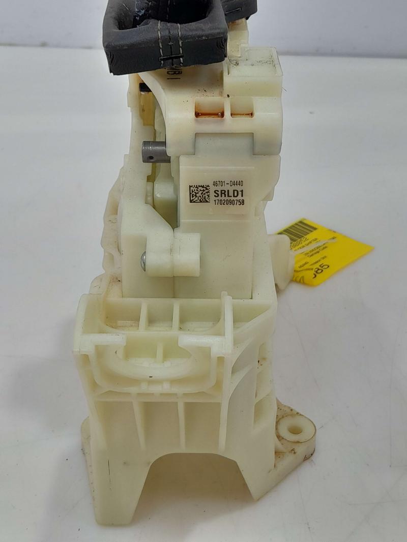 2017 - 2022 Kia Niro Automatic Gear Shifter Assembly OEM 46700G5110