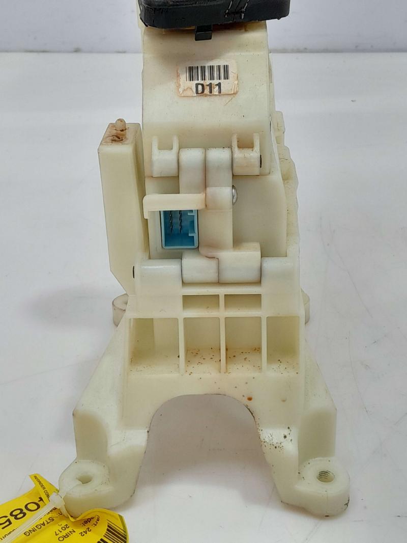 2017 - 2022 Kia Niro Automatic Gear Shifter Assembly OEM 46700G5110