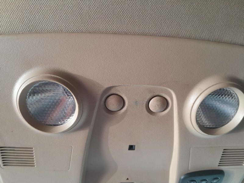 2010 Buick Enclave Front Console