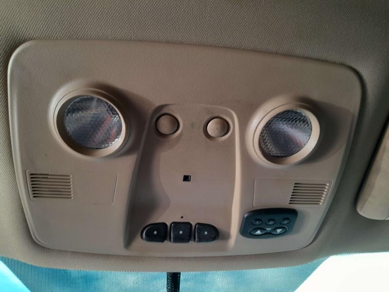 2010 Buick Enclave Front Console