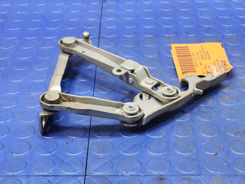 2006 Mercedes CLS-Class Hood Hinge