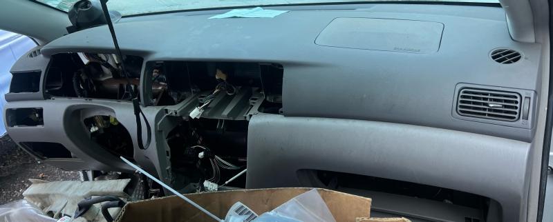 2006 Toyota Corolla Dash Panel