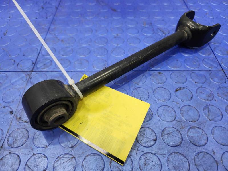 2016 Toyota Prius Lower Control Arm Rr