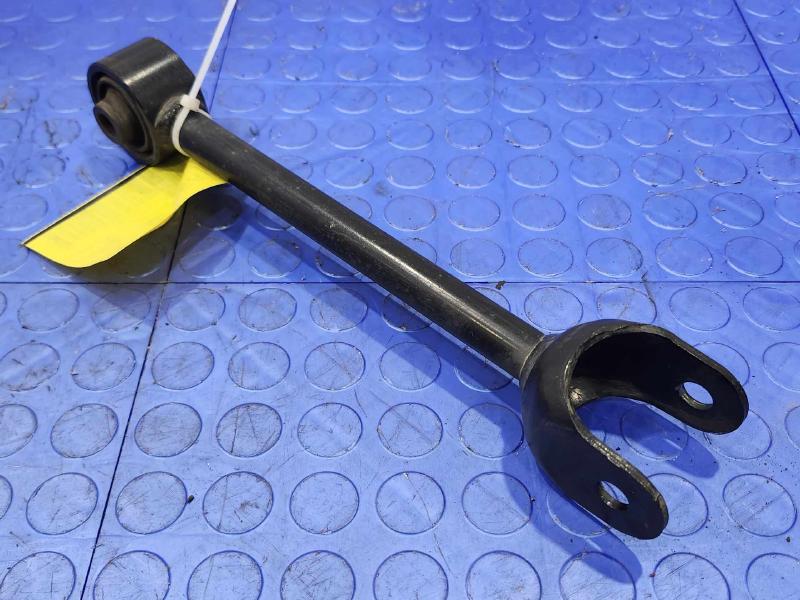 2016 Toyota Prius Lower Control Arm Rr