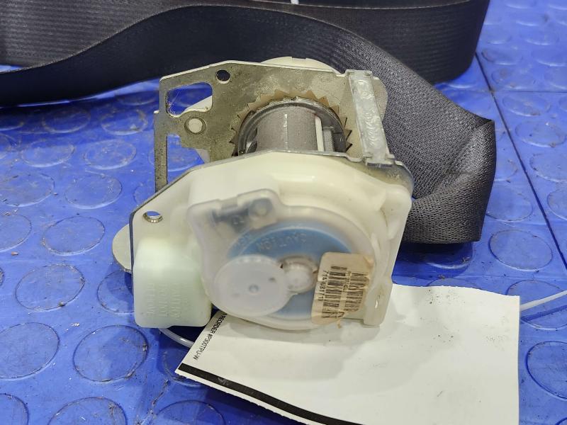 2008 Subaru Legacy Rear Seat Belt