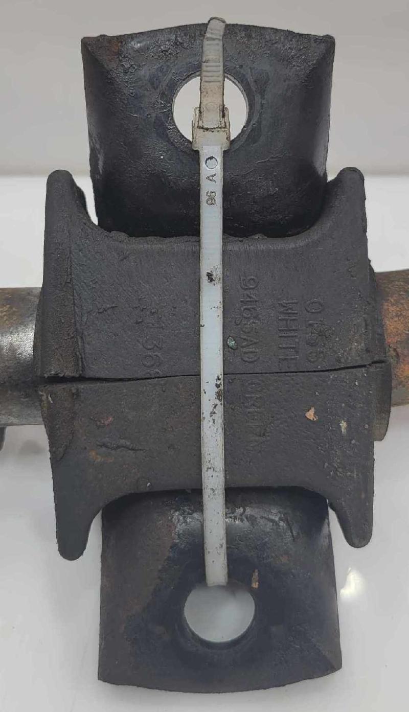 2005 - 2010 Jeep Grand Cherokee Front Stabilizer Bar Swaybar OEM 52089466AD