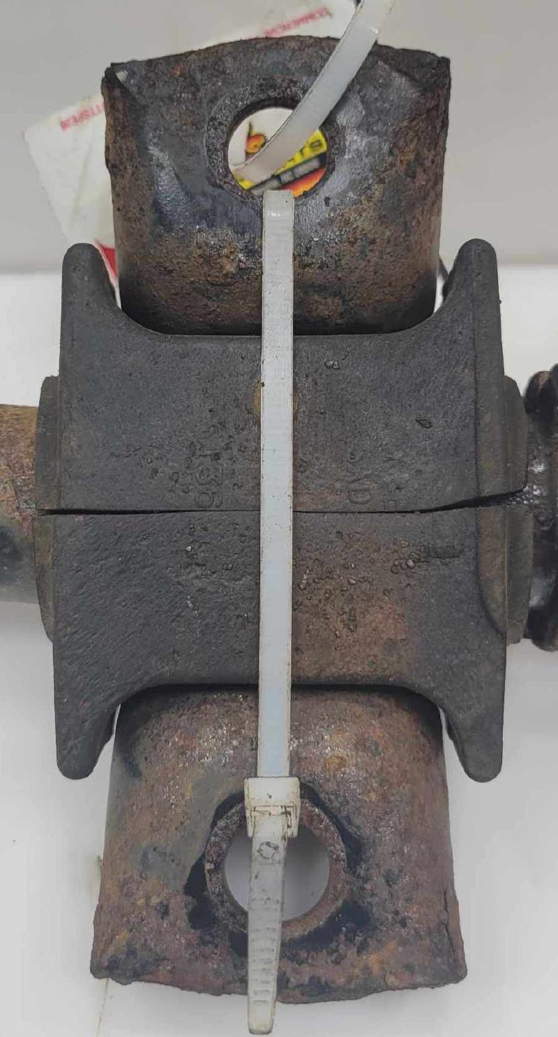 2005 - 2010 Jeep Grand Cherokee Front Stabilizer Bar Swaybar OEM 52089466AD