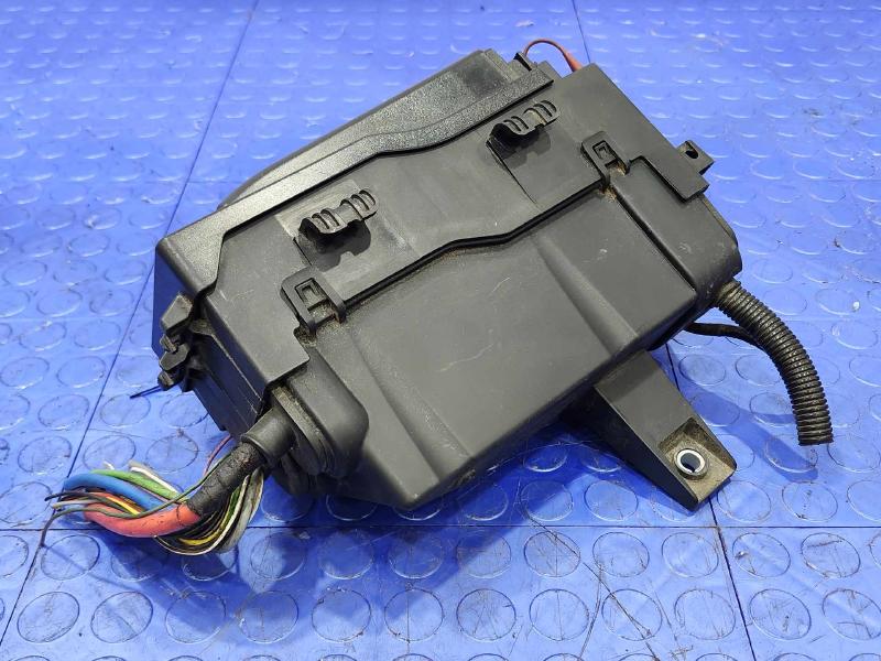 2019 Jaguar F-Pace Engine Fuse Box