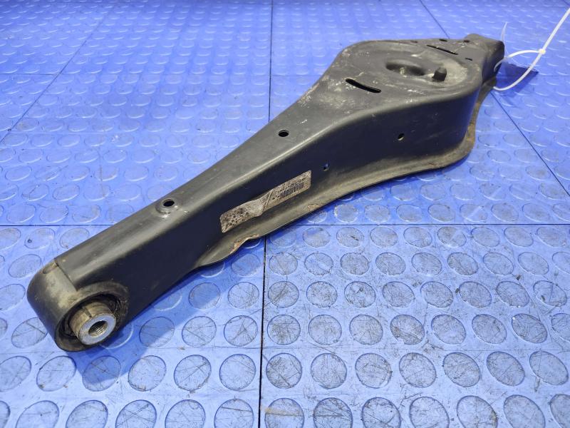 2020 Volkswagen Passat Lower Control Arm Rr