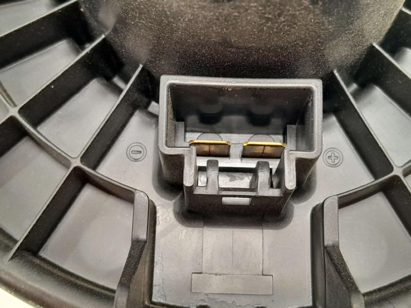 2009 Toyota Corolla Blower Motor