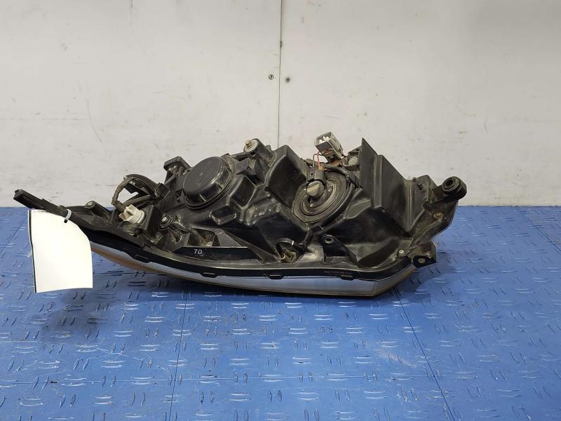 2011 Subaru Forester Headlamp Assembly