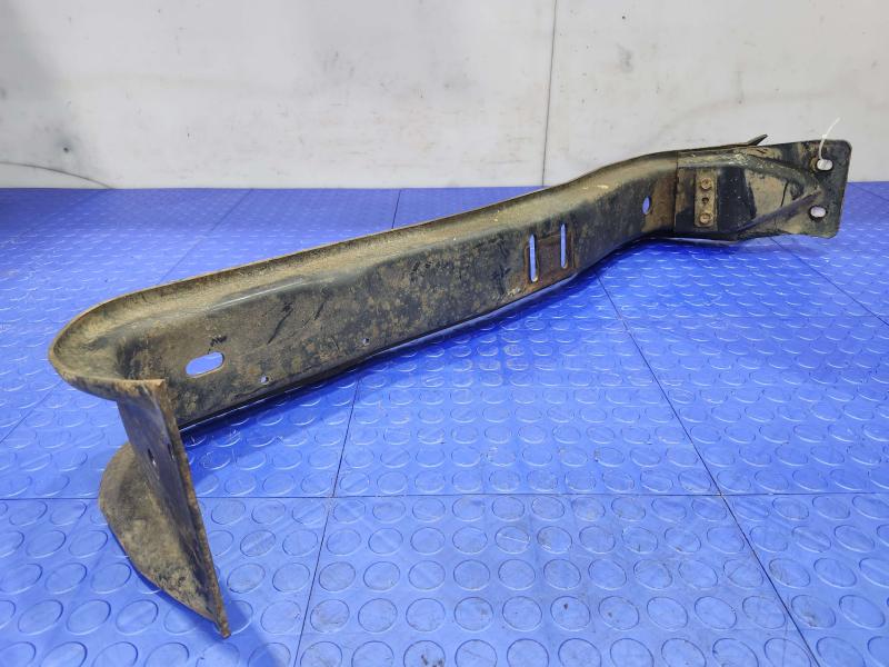 2005 Ford F-350 Super Duty Trans. Crossmember