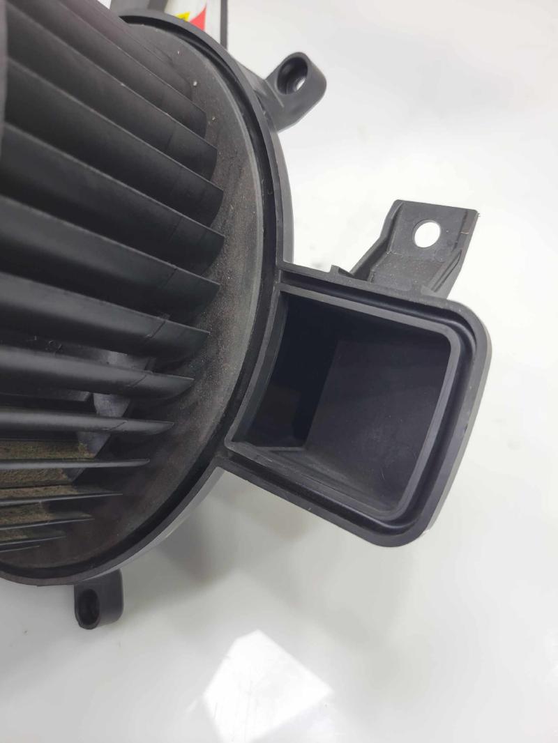2014 Chrysler 300 Heater AC Blower Motor Assembly OEM 68044151AB