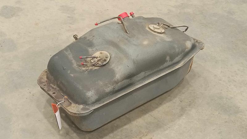 1985 Toyota Hilux Fuel Tank Assembly