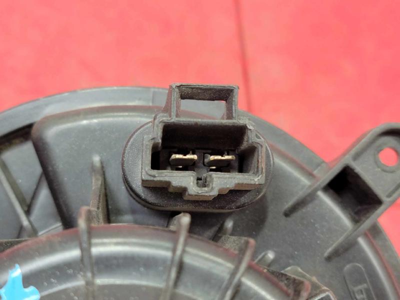 2013 GMC Yukon Blower Motor
