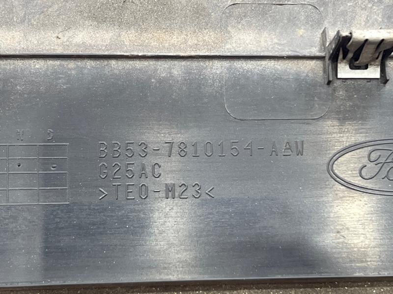 2011 Ford Explorer Rocker Moulding