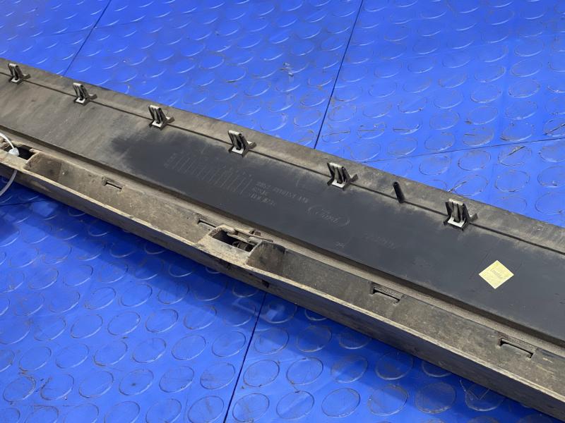2011 Ford Explorer Rocker Moulding