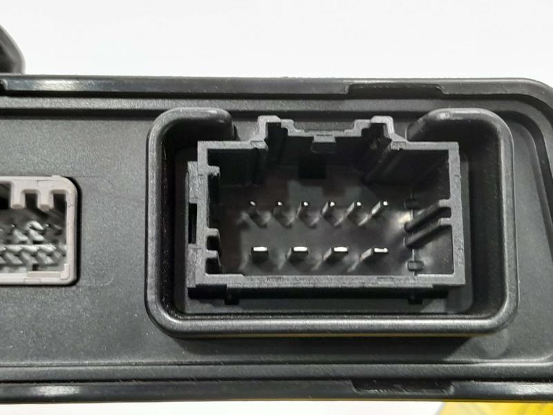 2012-2016 OEM Tesla Model S Rear Trunk Power Lift Gate Control Module1007511-00-A