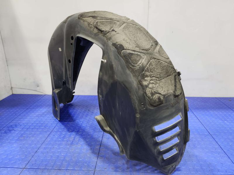 2013 Chrysler 300 Inner Fender Liner