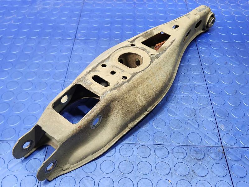 2019 GMC Terrain Lower Control Arm Rr