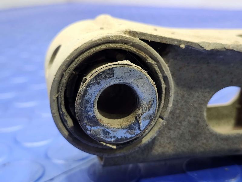 2019 GMC Terrain Lower Control Arm Rr