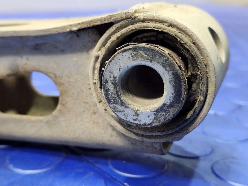 2019 GMC Terrain Lower Control Arm Rr