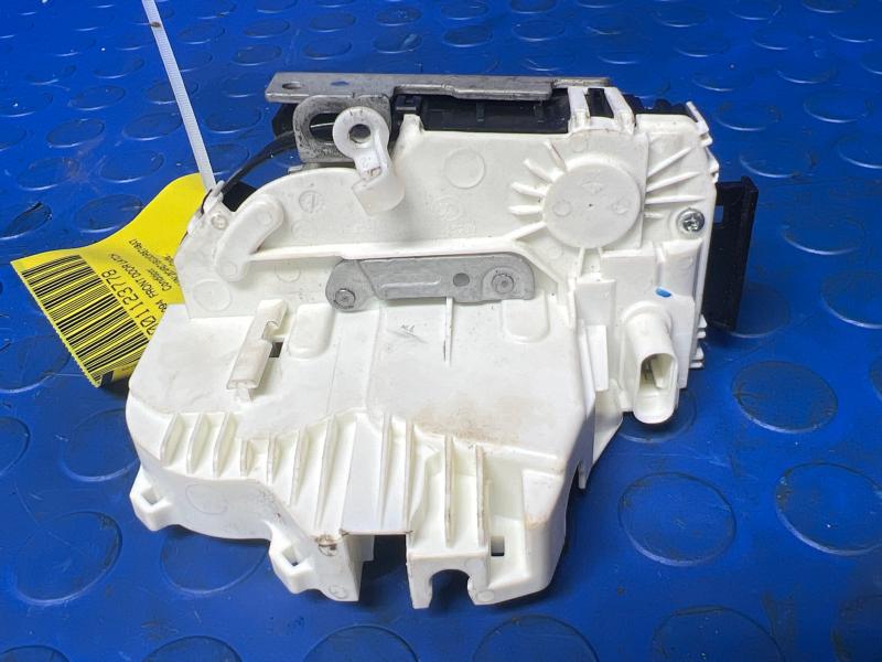 2019 Dodge Grand Caravan Front Door Latch