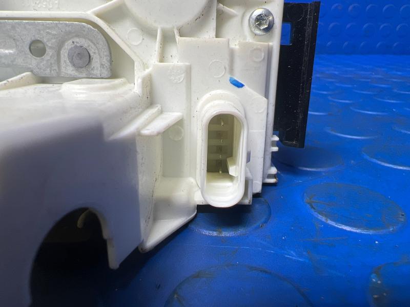2019 Dodge Grand Caravan Front Door Latch
